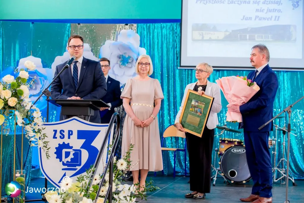 80-lecie ZSP nr 3 im. Jana Pawła II w Jaworznie - Tradycja i Nowoczesność